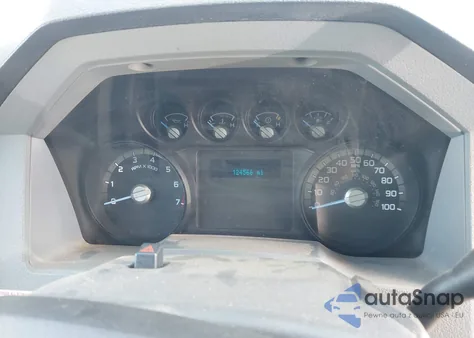 2015 Ford F-250 Xl z USA, uszkodzony, nr VIN 1FD7X2B62FEC84150